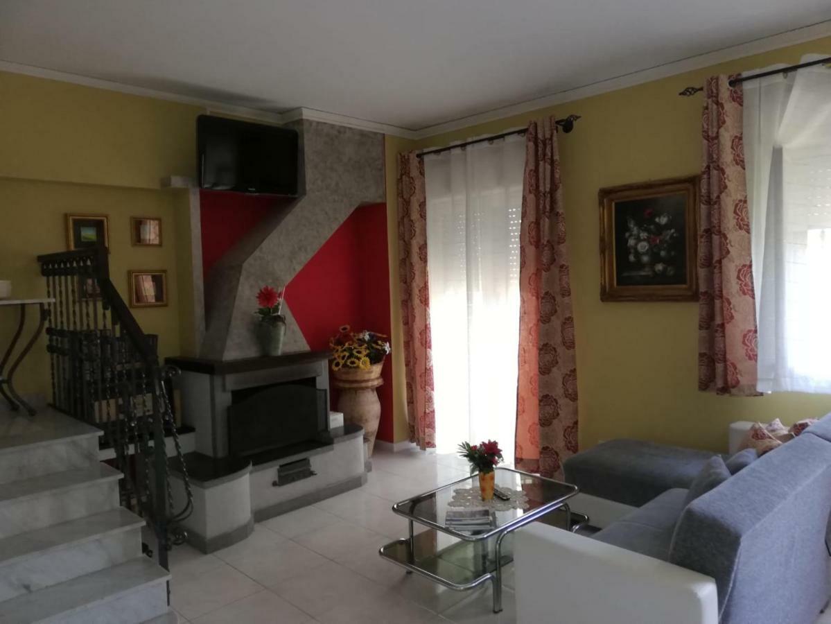 B & B Amici Dell'Etna Николози Екстериор снимка