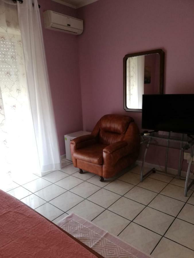 B & B Amici Dell'Etna Николози Екстериор снимка