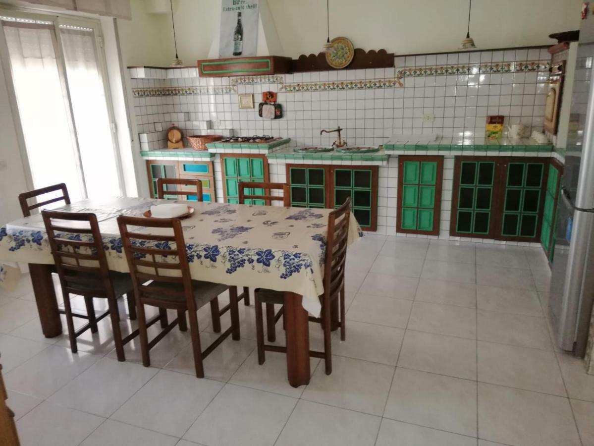 B & B Amici Dell'Etna Николози Екстериор снимка