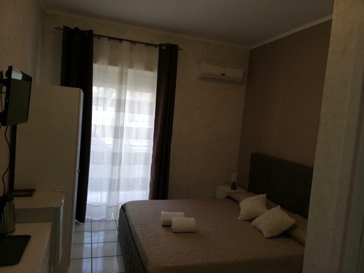 B & B Amici Dell'Etna Николози Екстериор снимка